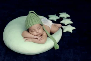 newborn photoshoot Patiala wrapped pose