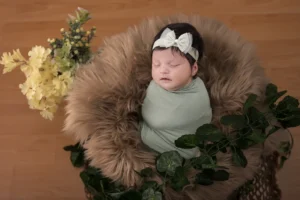 newborn photoshoot Patiala wrapped pose